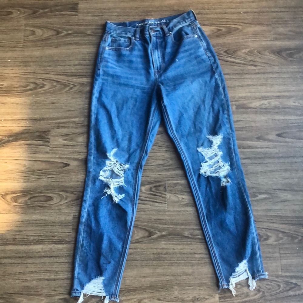 American Eagle Distressed mom jeans size 0